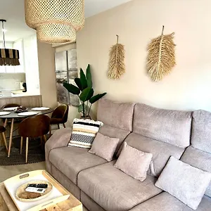https://piso-centrico-en-calle-luis-vives-benalmadena.1costadelsol.com